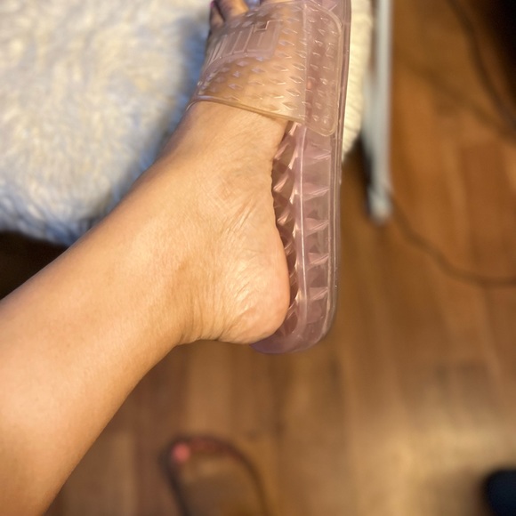 Fenty puma pink bubblegum slides - Picture 4 of 7